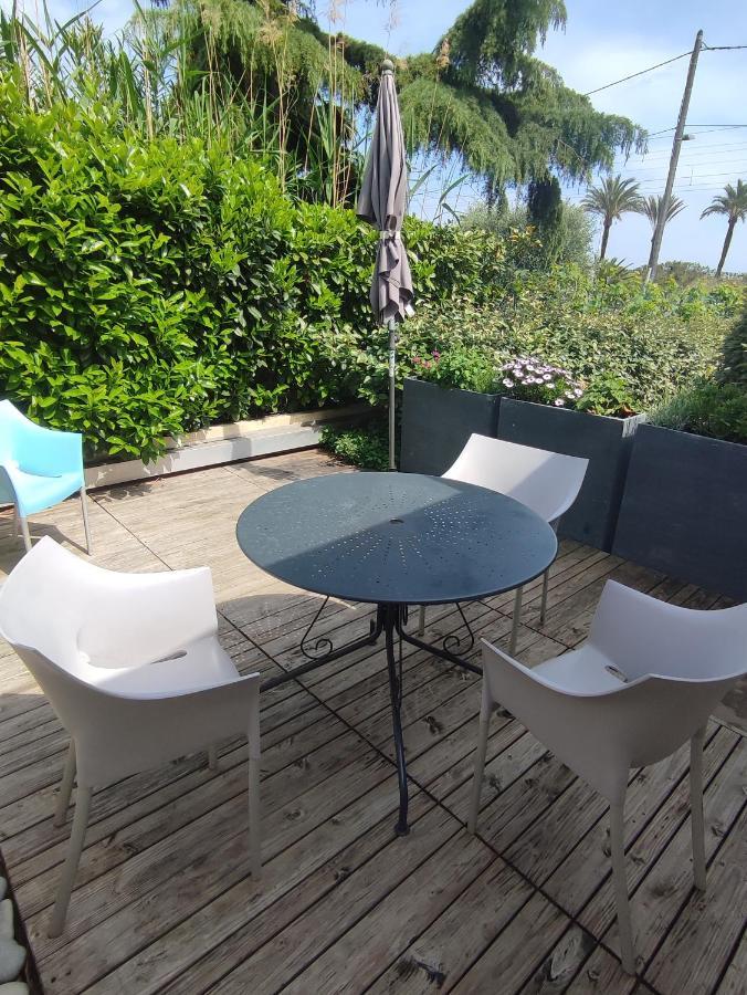 Studio Golfe Juan, Plages, Parking, Climatisation Apartment วาลูริส ภายนอก รูปภาพ